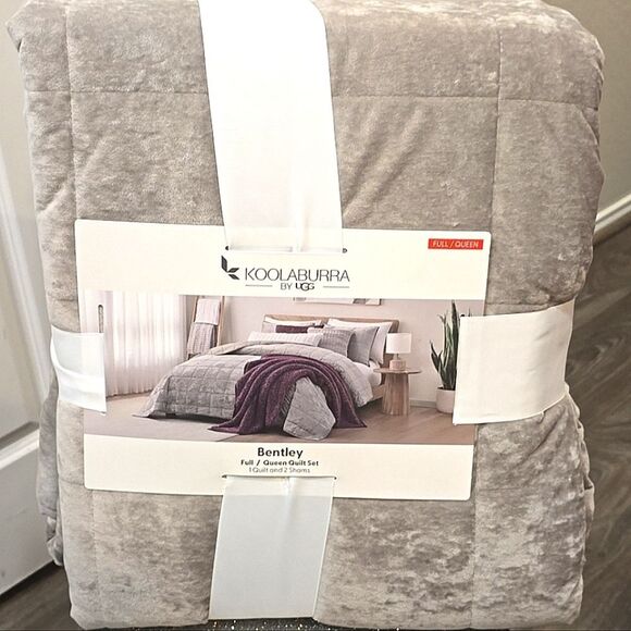 Koolaburra By Ugg Bentley Full/Queen Velvet Quilt Set w/Shams- Silver - Picture 9 of 11